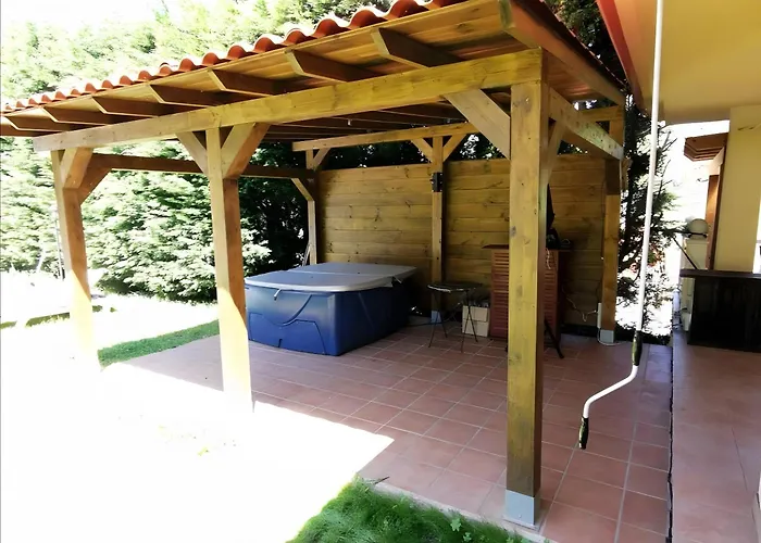 Santa Ana * 拉雷多